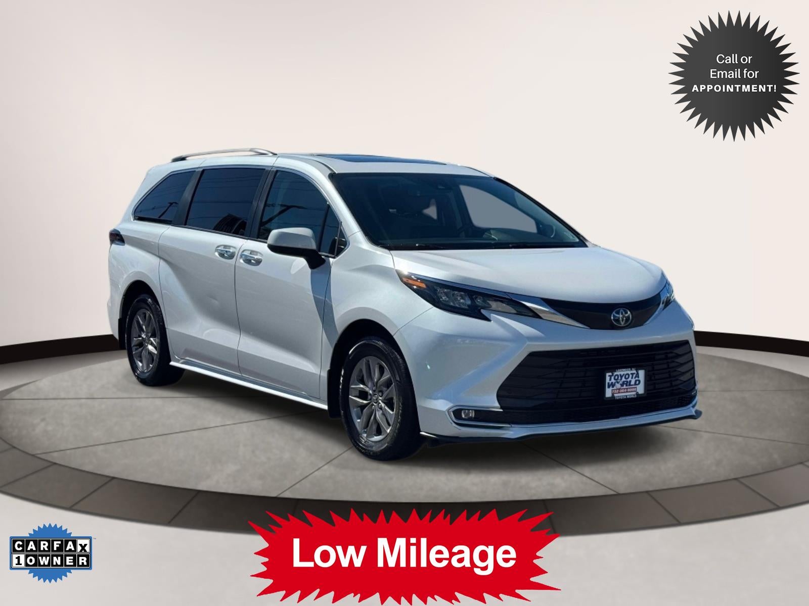 2024 Toyota Sienna XLE FWD 8-Passenger (Natl) in White — front three-quarter view
