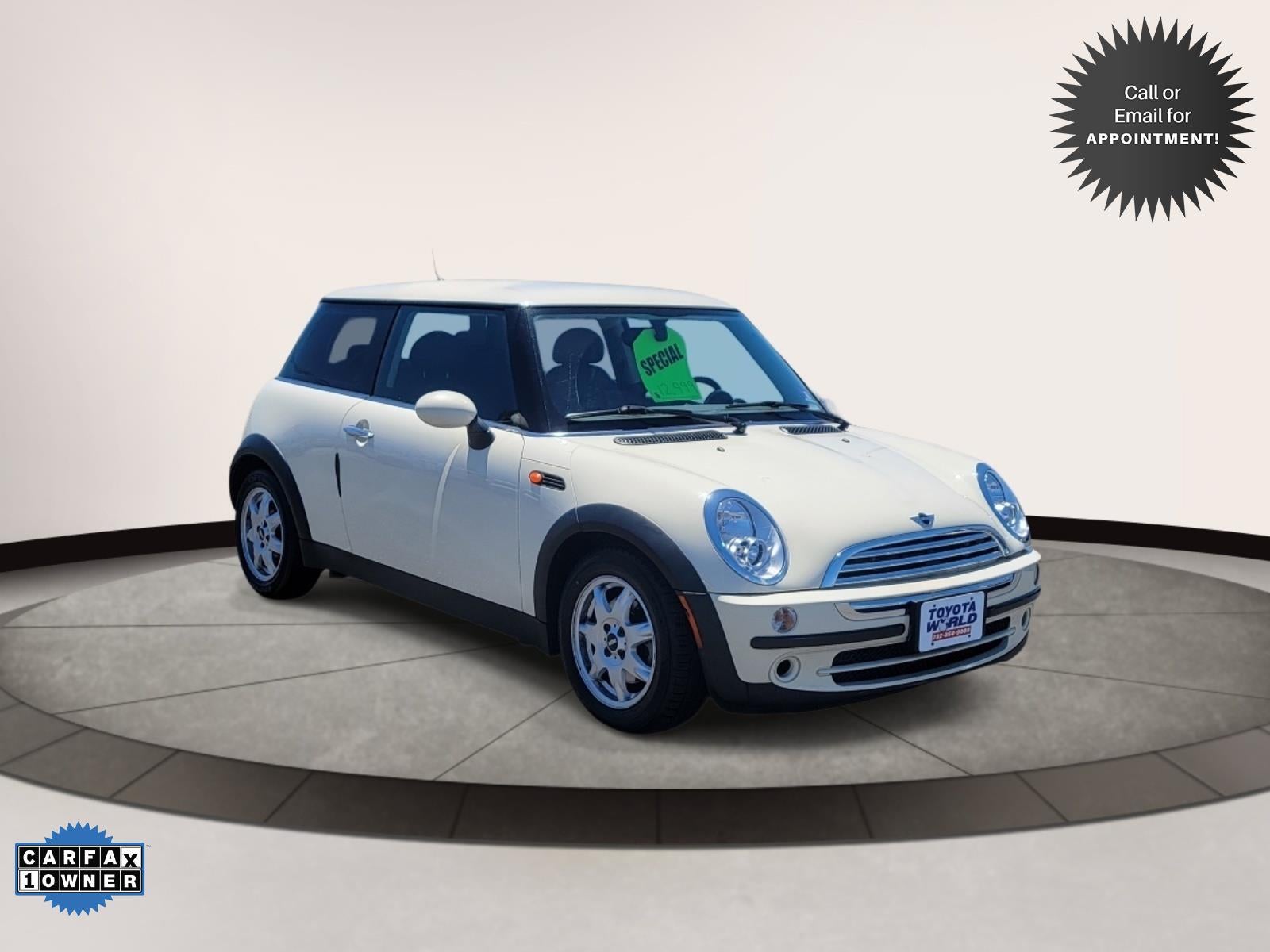 2006 MINI Cooper Hardtop 2dr Cpe in Pepper White — front three-quarter view