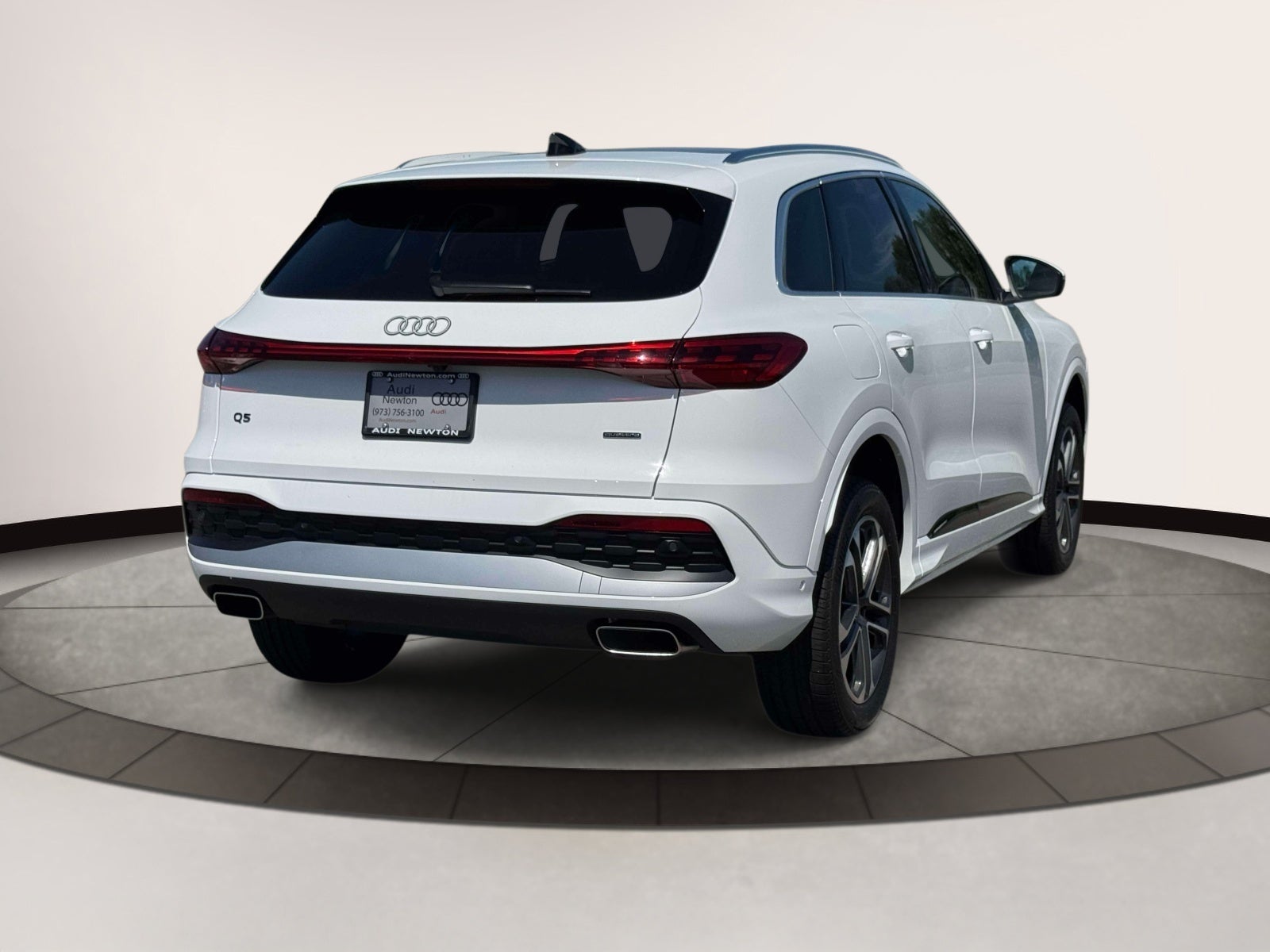 2025 Audi Q5 — interior view